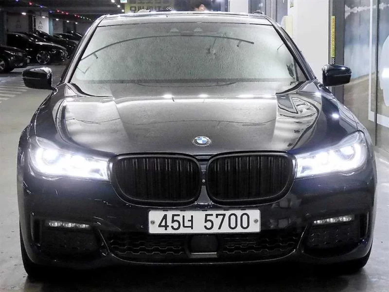 BMW 7-Series