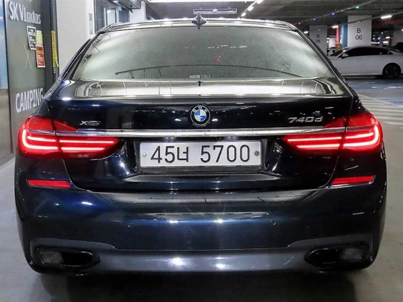BMW 7-Series
