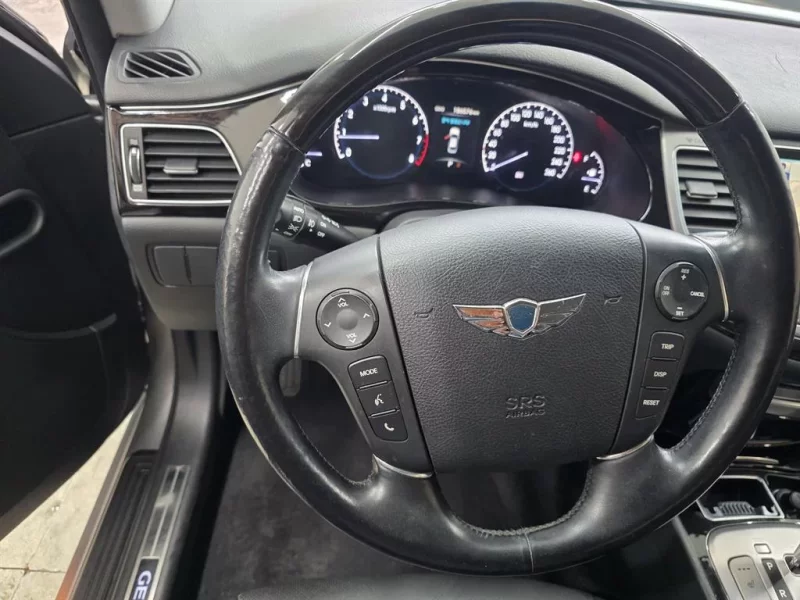 Hyundai Genesis