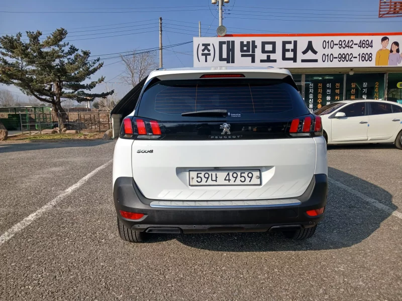 Peugeot 5008