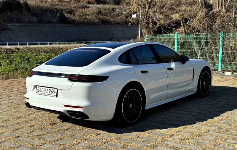 Porsche PANAMERA