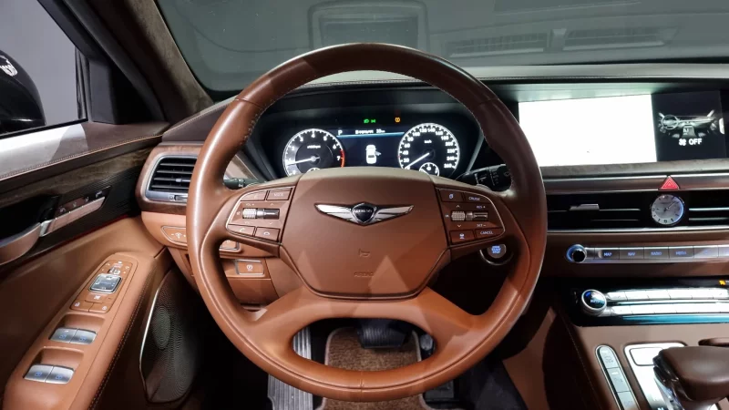 Genesis G90