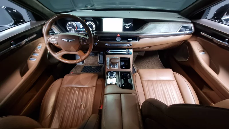 Genesis G90