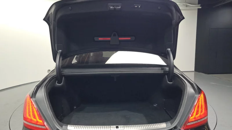 Genesis EQ900