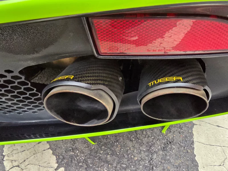 Aston Martin VANTAGE