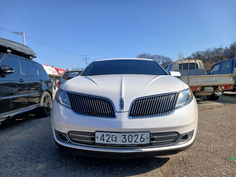 Lincoln MKS