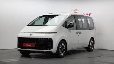 Hyundai Staria