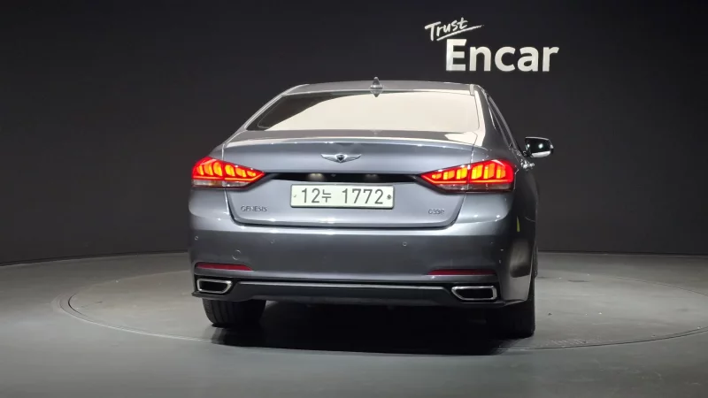 Hyundai Genesis