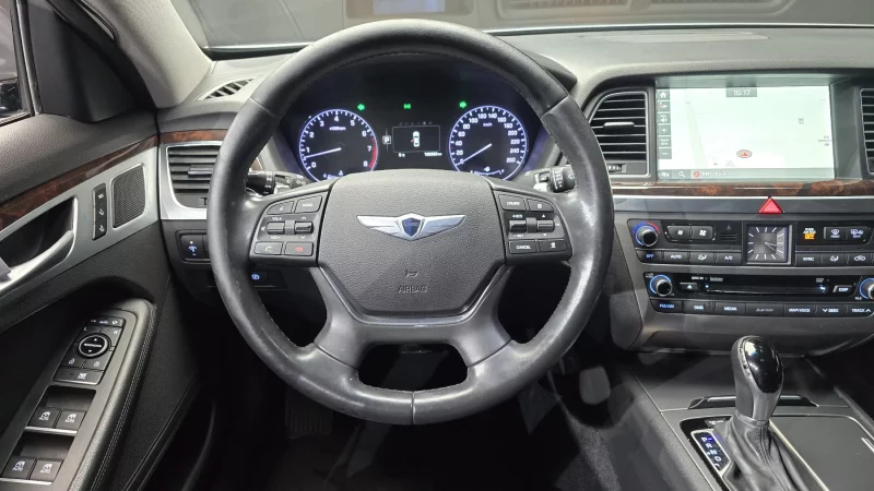 Hyundai Genesis
