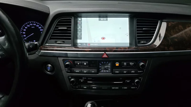 Hyundai Genesis