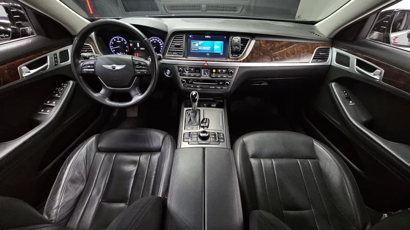 Hyundai Genesis