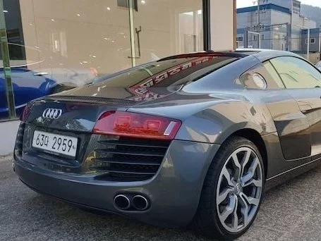 Audi R8