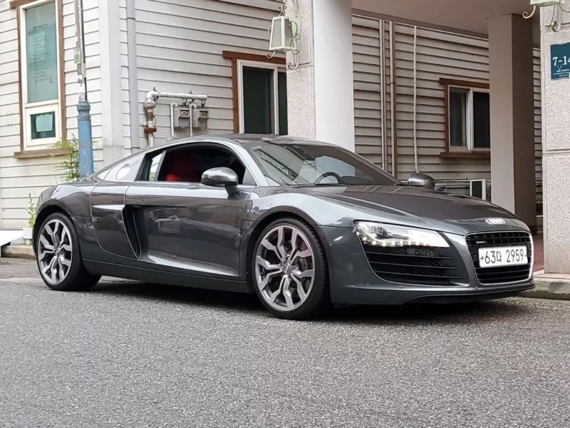 Audi R8