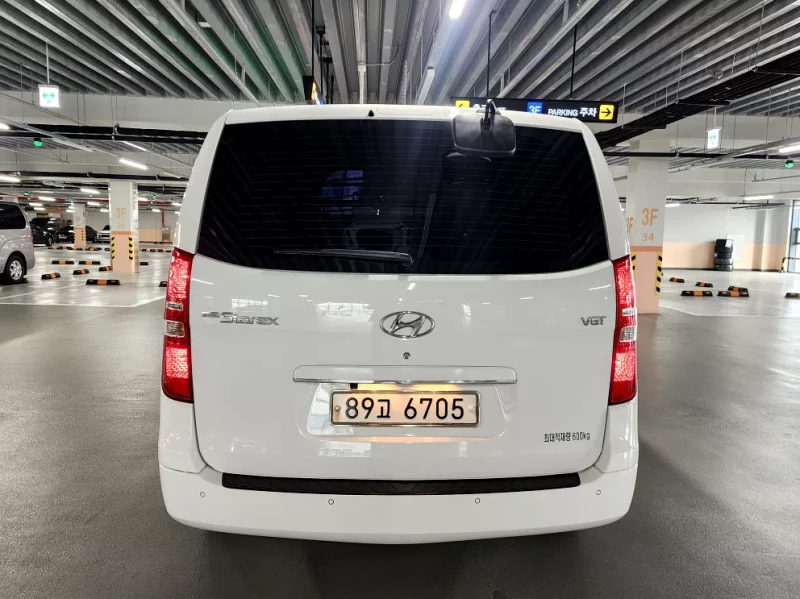 Hyundai Starex