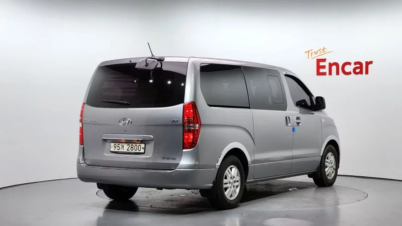 Hyundai Grand Starex