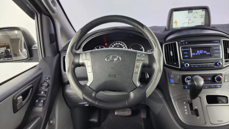 Hyundai Grand Starex