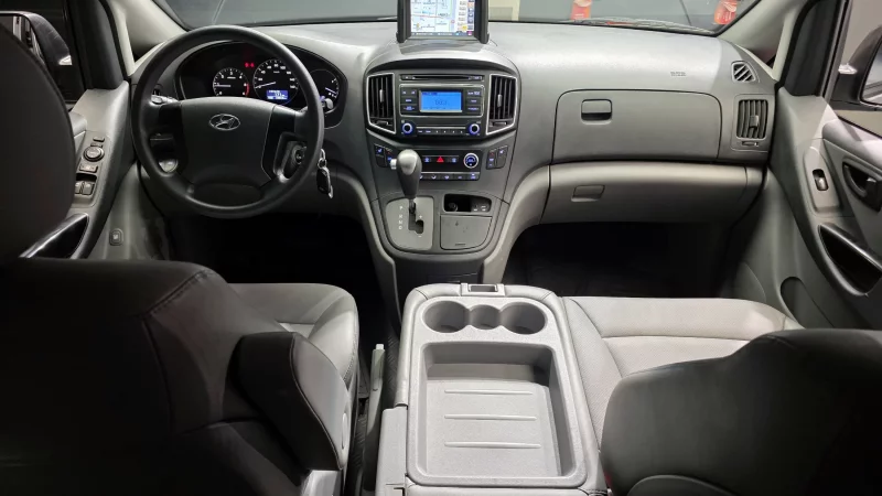 Hyundai Starex
