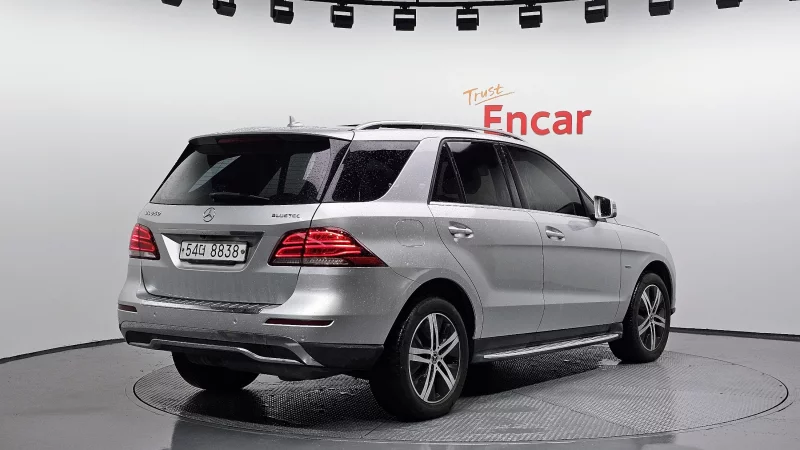 Mercedes-Benz M-class