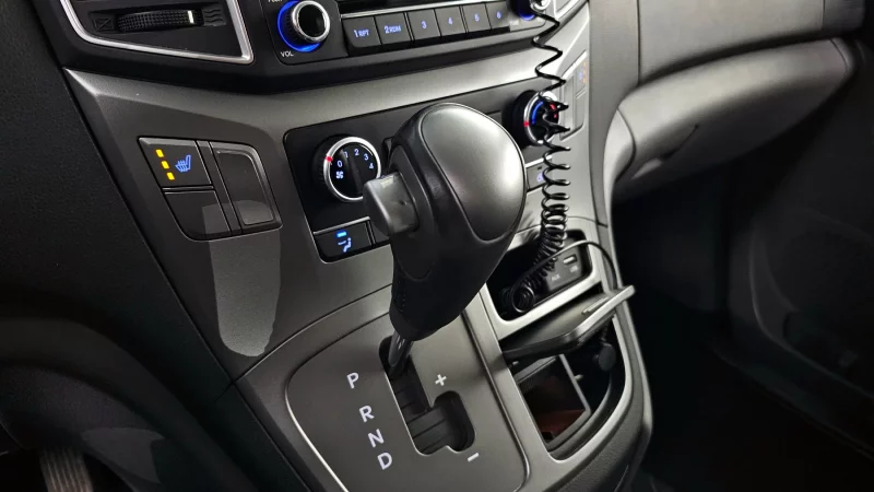 Hyundai Grand Starex