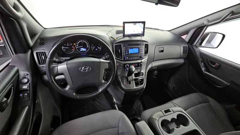 Hyundai Grand Starex