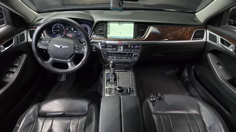 Hyundai Genesis