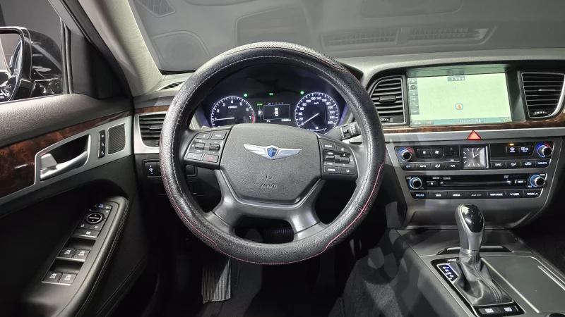 Hyundai Genesis