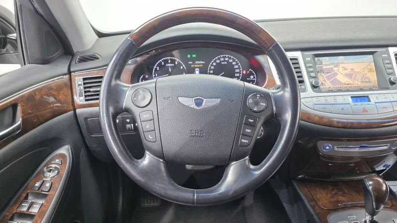 Hyundai Genesis