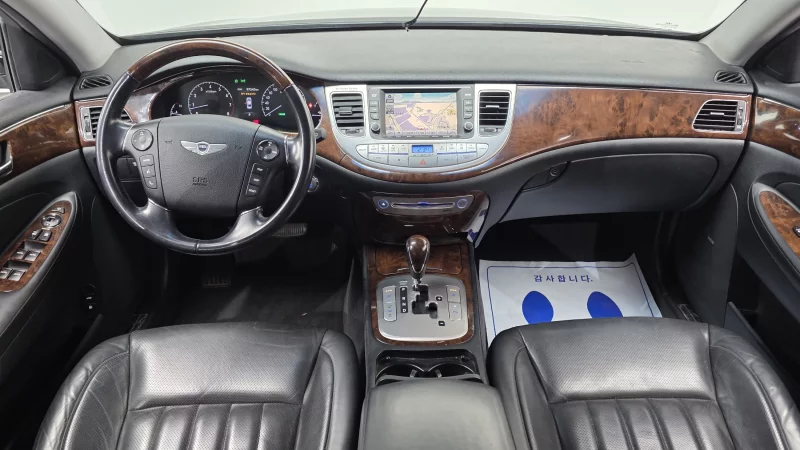 Hyundai Genesis
