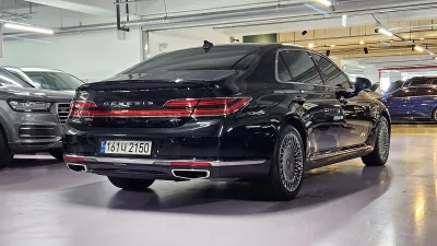 Genesis G90