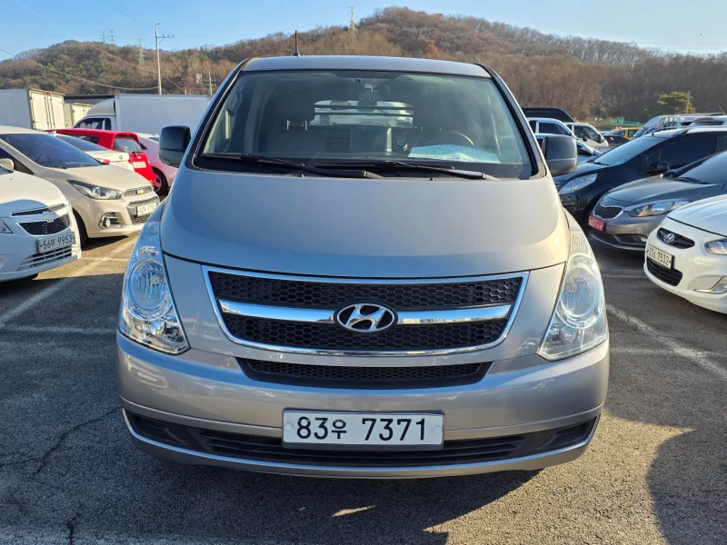 Hyundai Starex