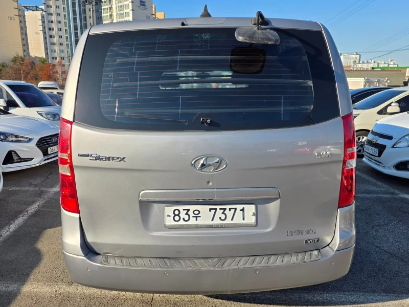 Hyundai Starex