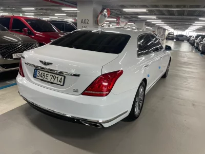 Genesis EQ900