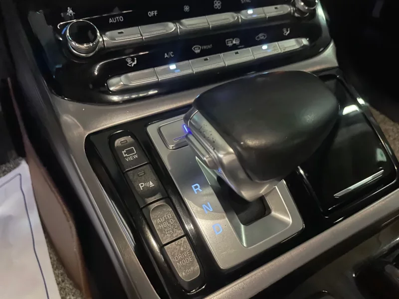 Genesis EQ900