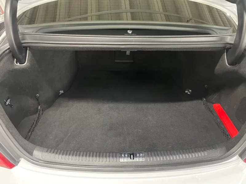 Genesis EQ900