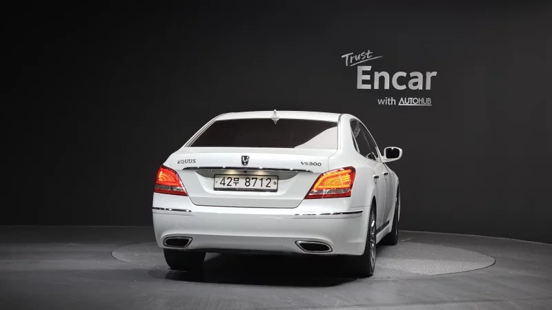 Hyundai Equus