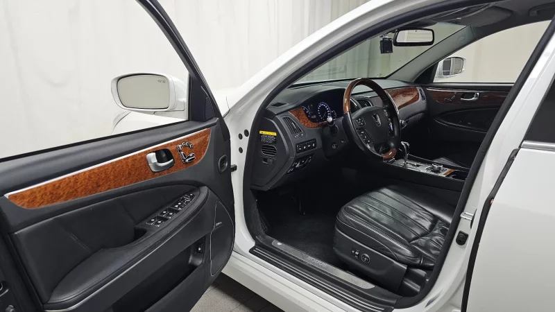 Hyundai Equus
