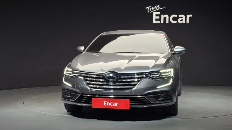 Renault SM6