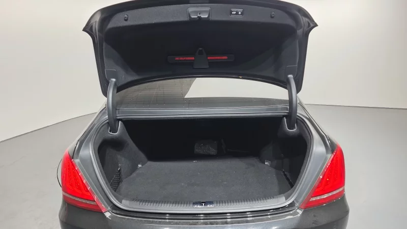 Genesis EQ900
