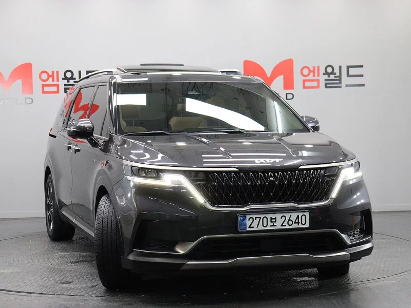 Kia Carnival