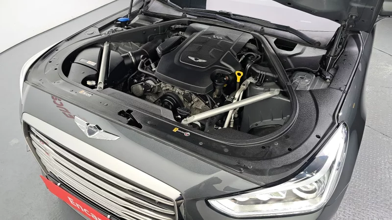 Genesis EQ900