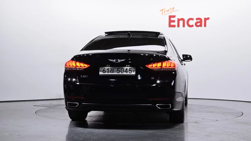 Hyundai Genesis