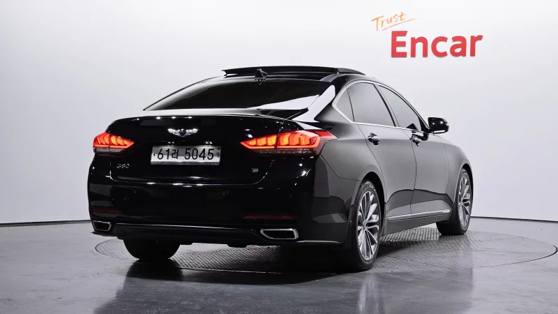 Hyundai Genesis