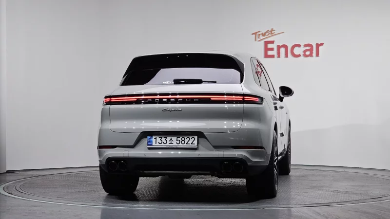 Porsche CAYENNE