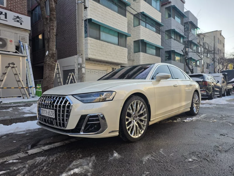 Audi A8