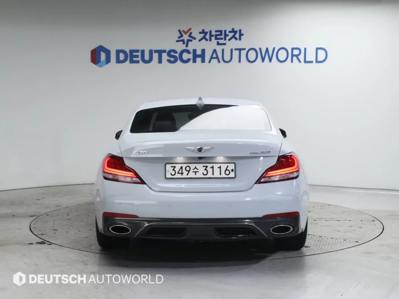 Genesis G70