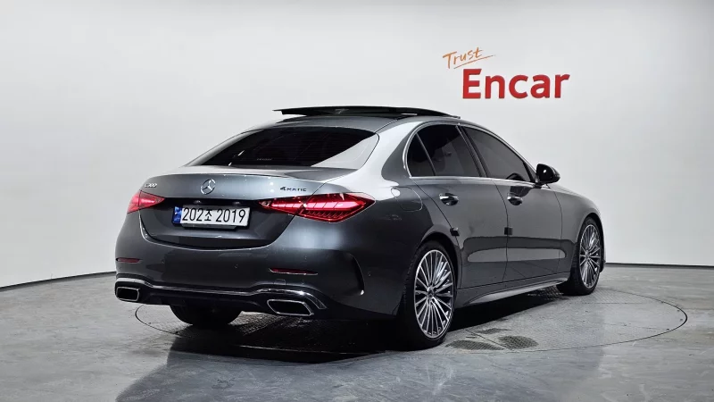 Mercedes-Benz C-Class