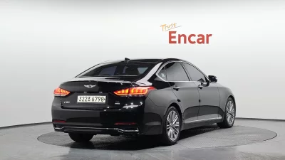 Genesis Grand Starex