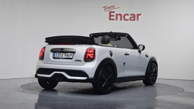 MINI Cooper Convertible