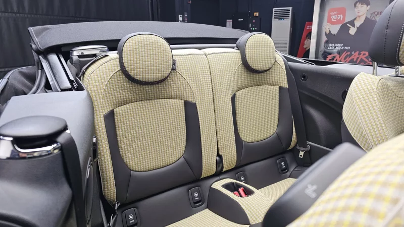 MINI Cooper Convertible