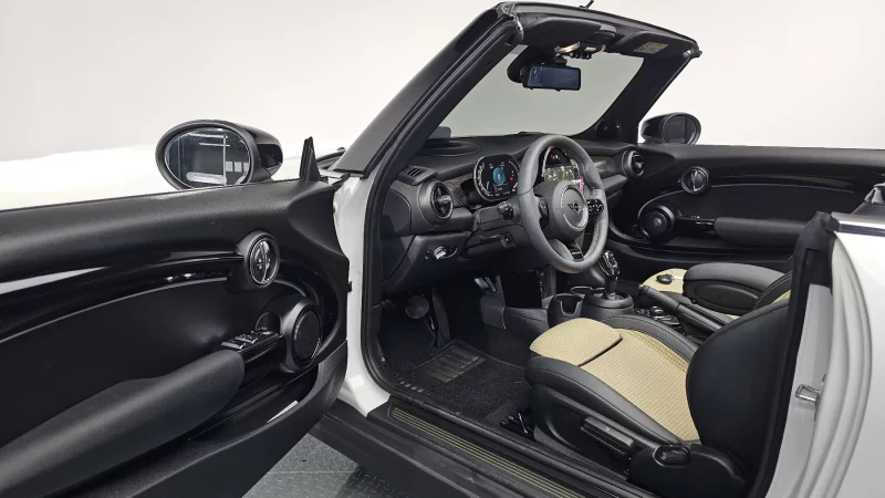 MINI Cooper Convertible